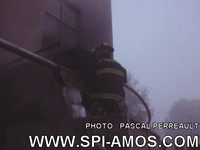 2005-08-31 - Incendie de véhicule (Remorque) et bâtiment (Institutionnel) - Amos