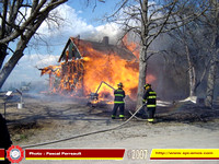 2007-05-08 - Incendie de bâtiment (Habitation et Remise), Herbes et broussailles - Trécesson