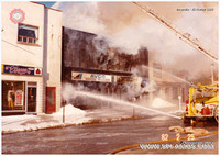 1982-02-25 - Incendie de bâtiment (Commercial) - Amos - Léo Tremblay & AVCO